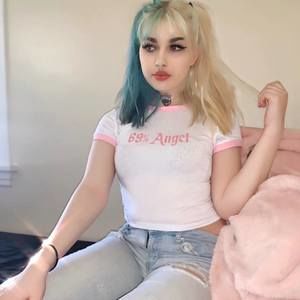 Meet your Posher, Lily